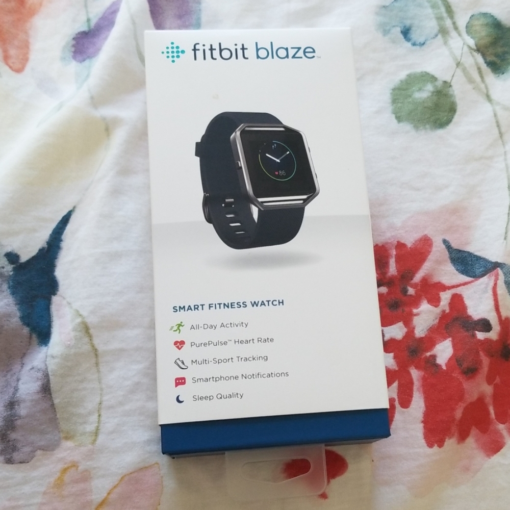 Fitbit Blaze with 6 changeable bands and 2 charger